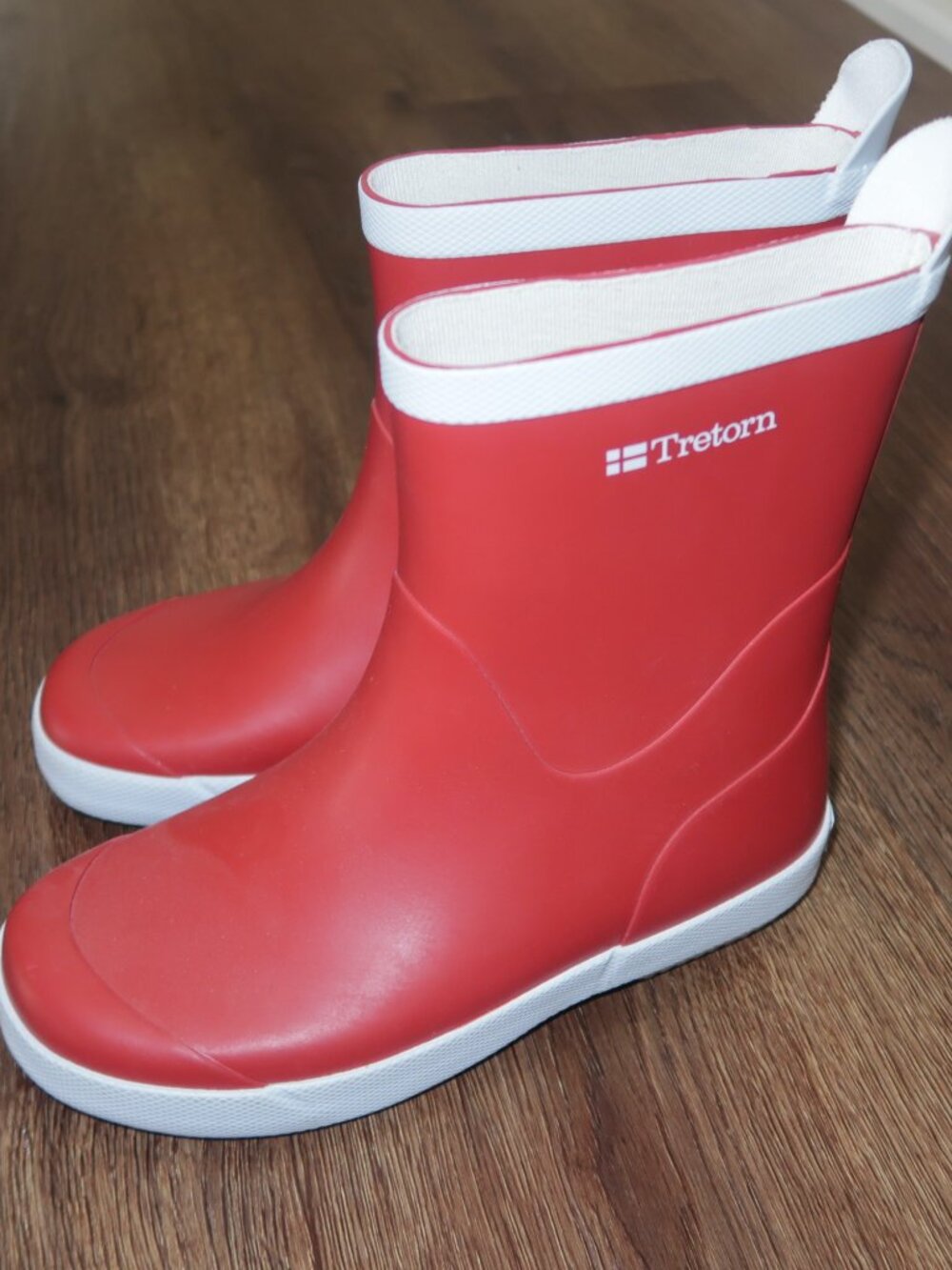 Girls or Boys Tretorn Unisex Red White Waterproof Rain Boots Wellies size 31 13